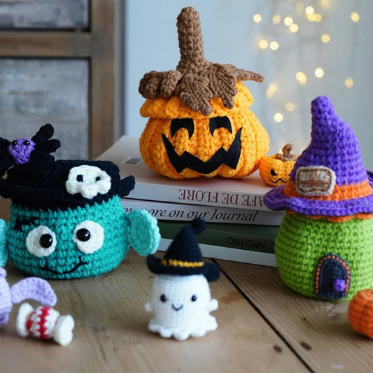 Beginners Crochet Kit - Halloween Inspired