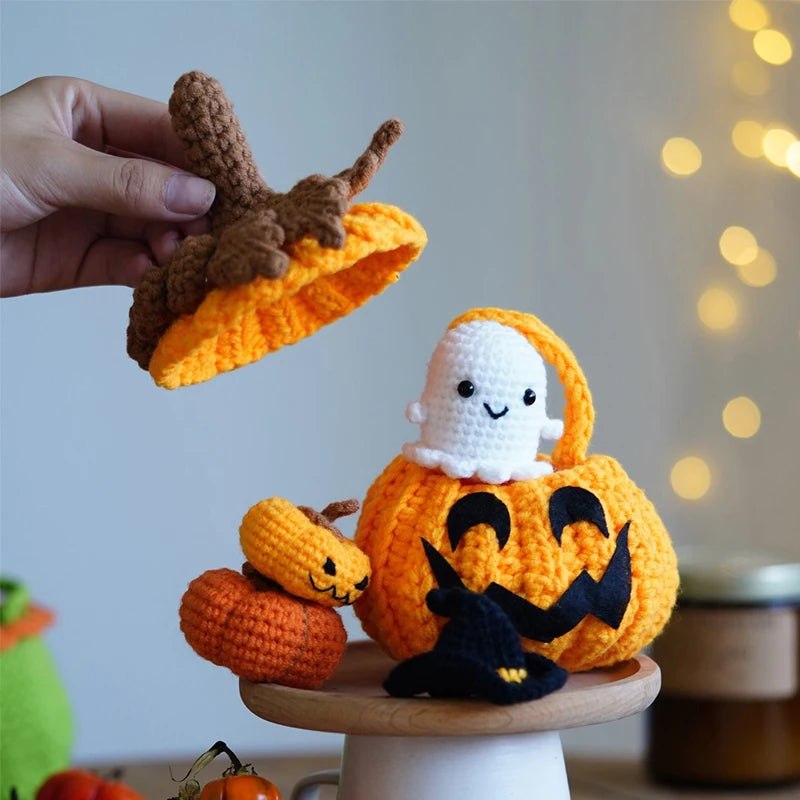 Beginners Crochet Kit - Halloween Inspired