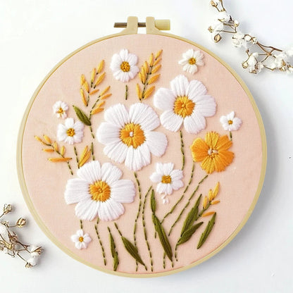 Embroidery DIY Starter Kit - Dashing Daisies