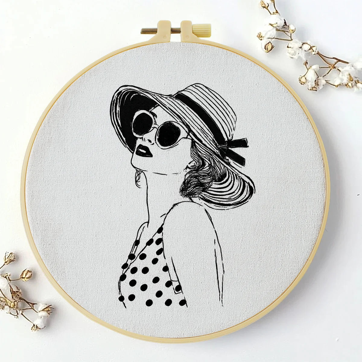 Embroidery DIY Starter Kit - Minimalist Beauty