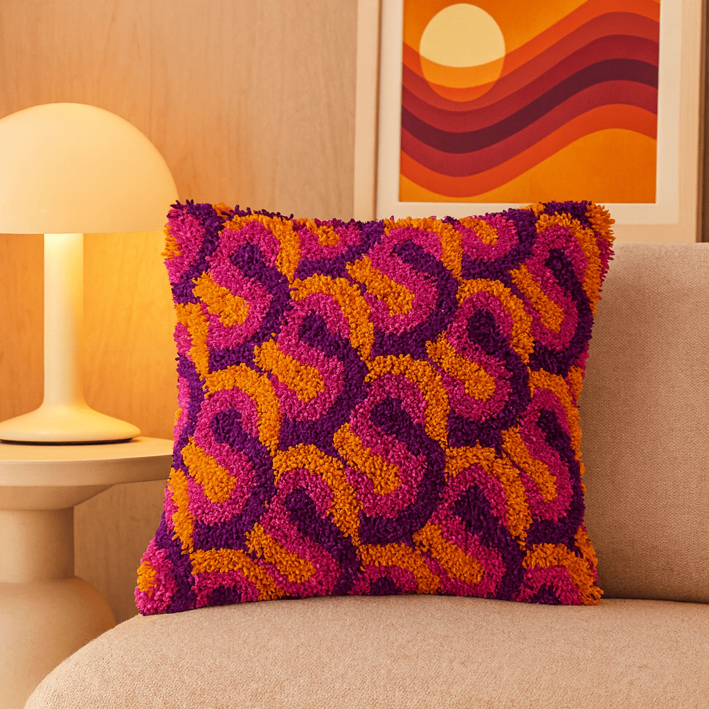 Latch Hook Pillow Making Kit - 80s Funky Chain - Craft Project Package