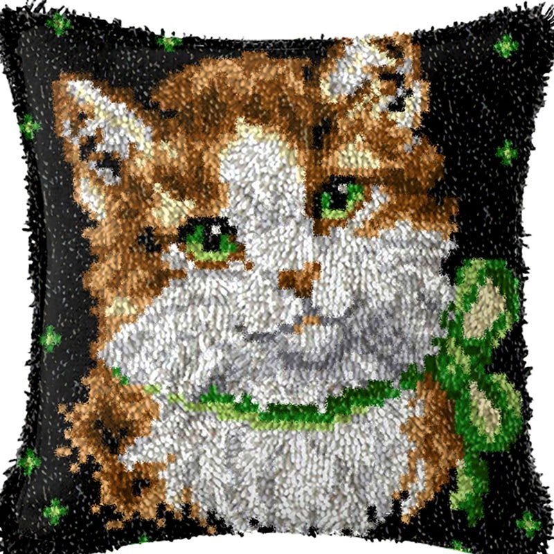 Latch Hook Pillow Making Kit - Green Eyed Cat Latch Hook Pillow Kit